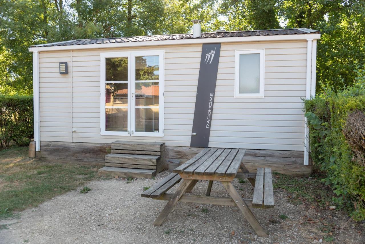 Camping Du Sevron Saint-Etienne-du-Bois  외부 사진