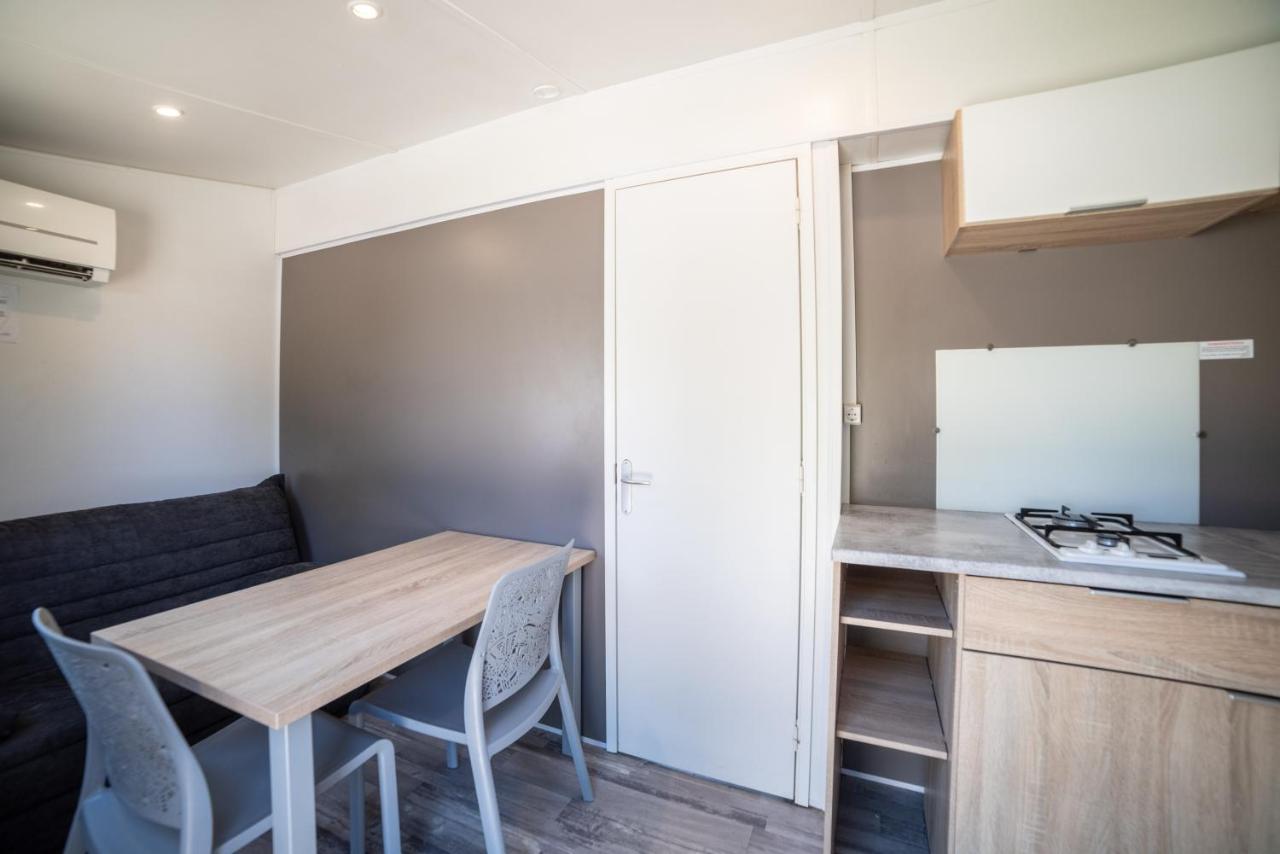 Camping Du Sevron Saint-Etienne-du-Bois  외부 사진