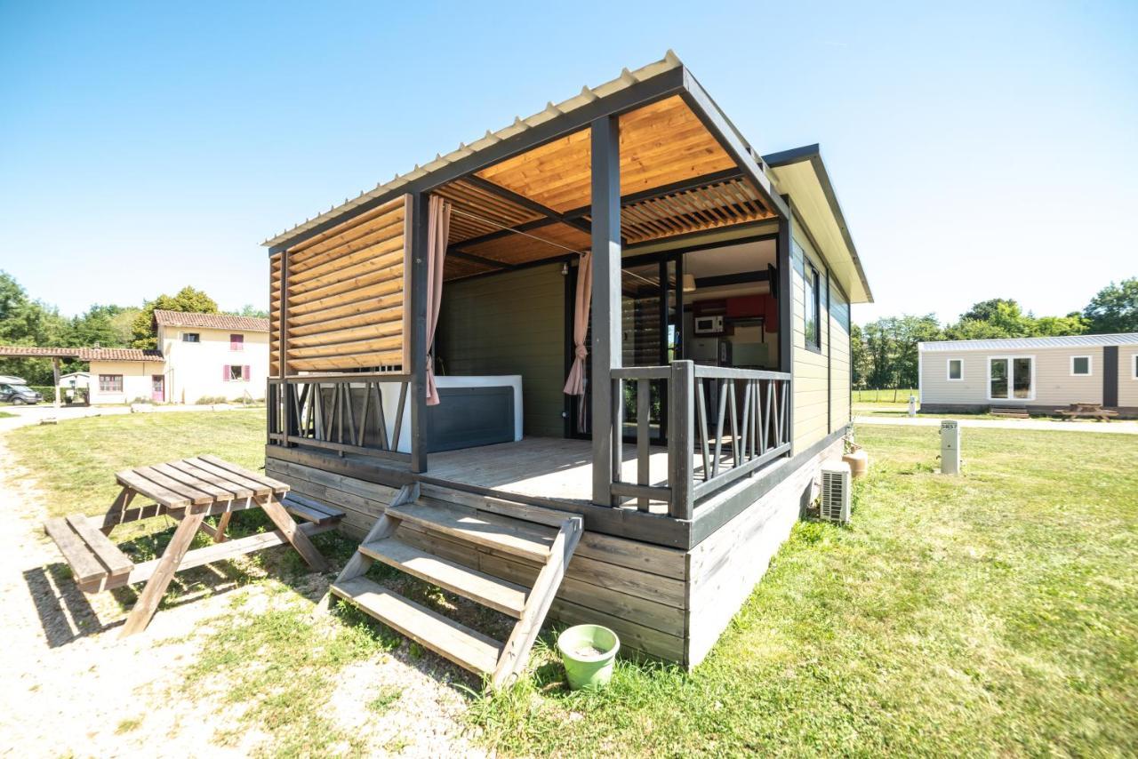 Camping Du Sevron Saint-Etienne-du-Bois  외부 사진
