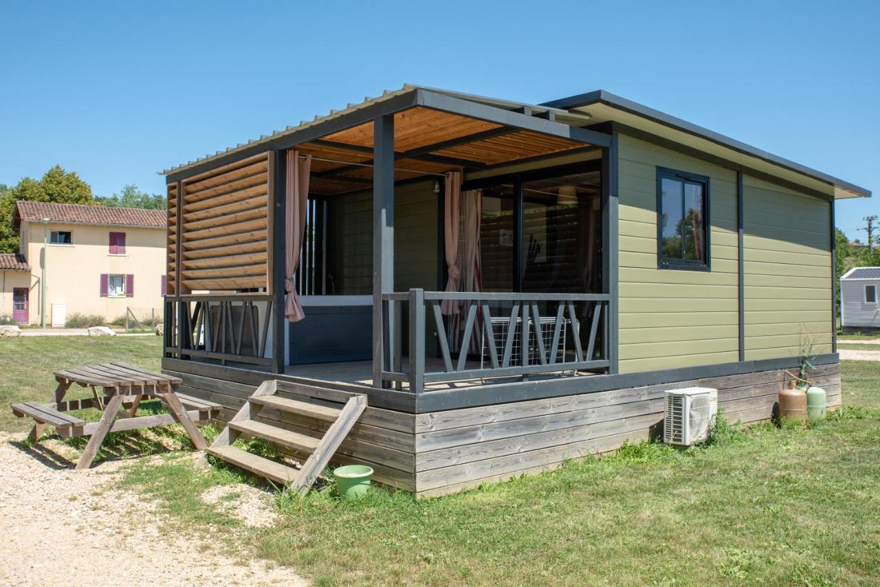 Camping Du Sevron Saint-Etienne-du-Bois  외부 사진