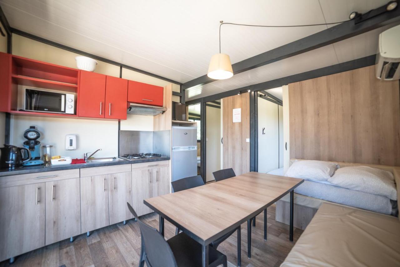 Camping Du Sevron Saint-Etienne-du-Bois  외부 사진