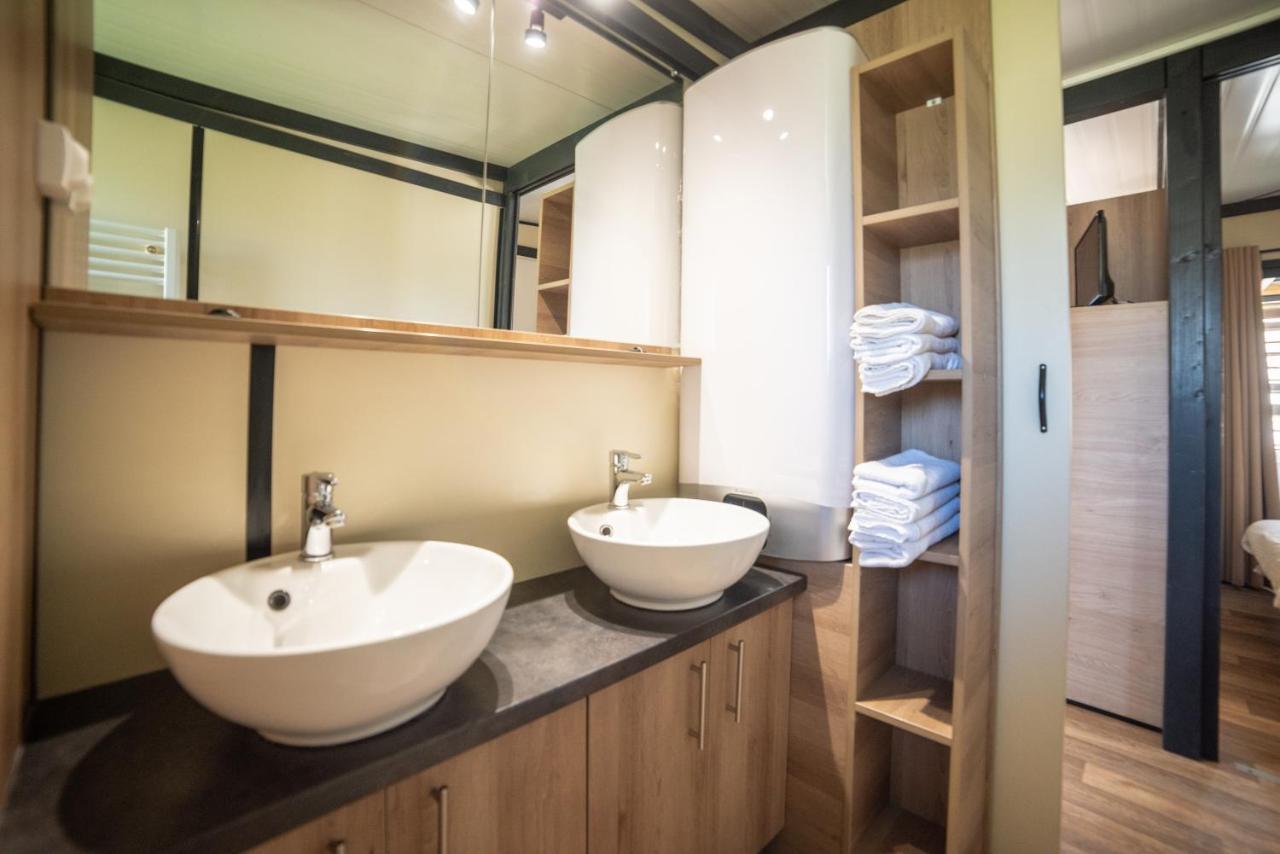 Camping Du Sevron Saint-Etienne-du-Bois  외부 사진