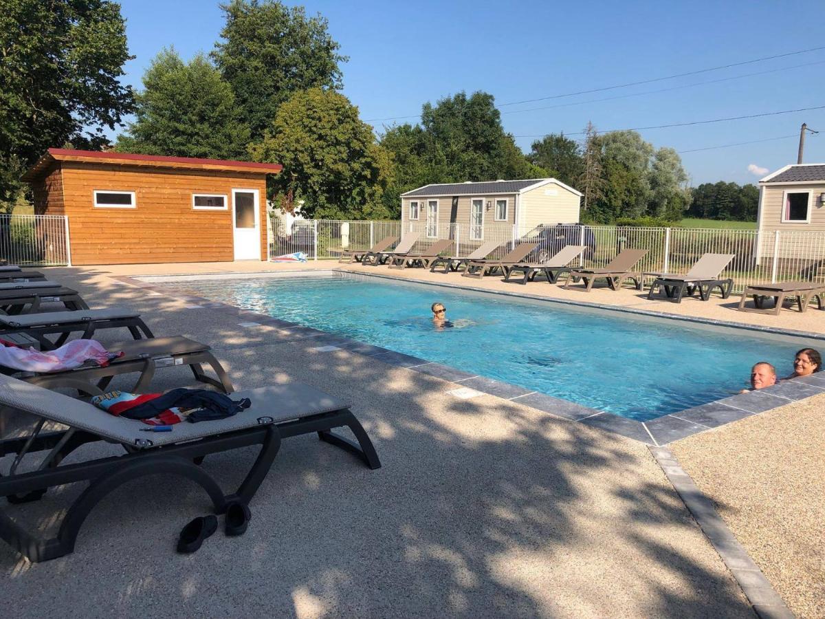 Camping Du Sevron Saint-Etienne-du-Bois  외부 사진
